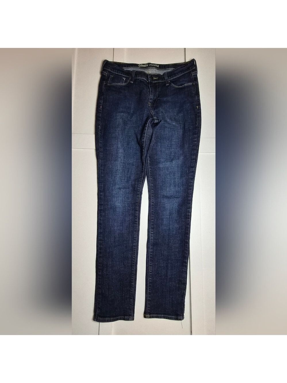 #0029 Old Navy Women's Straight Leg Jeans - Dark Blue Wash